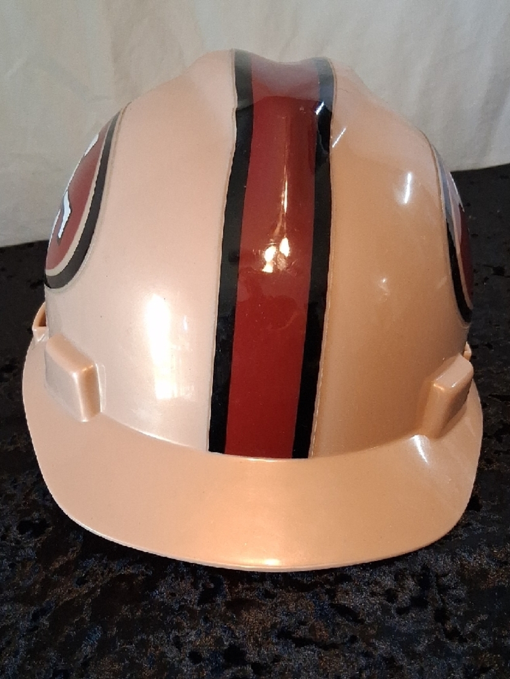 MSA V-Gard San Francisco 49ers hard helmet size medium - Picture 5 of 6